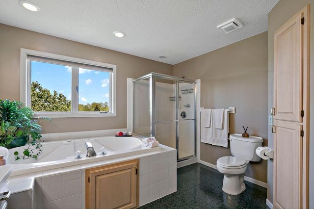 8923 Highland Bay, Woodbury, MN 55125