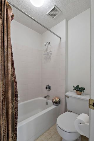 8923 Highland Bay, Woodbury, MN 55125