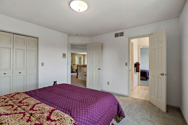 8923 Highland Bay, Woodbury, MN 55125