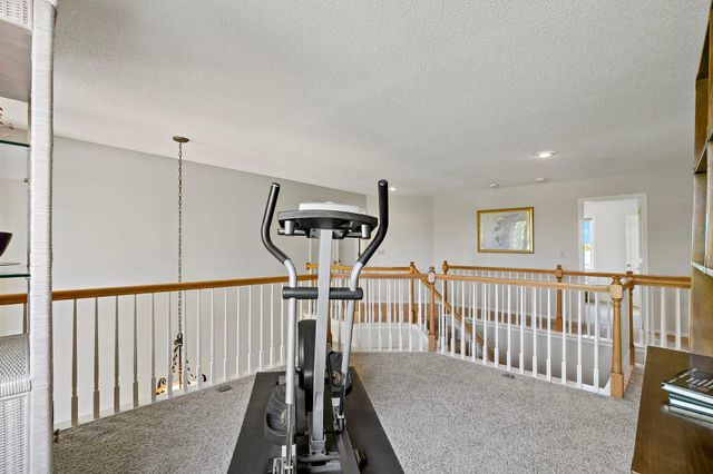 8923 Highland Bay, Woodbury, MN 55125