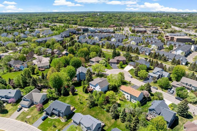 8923 Highland Bay, Woodbury, MN 55125