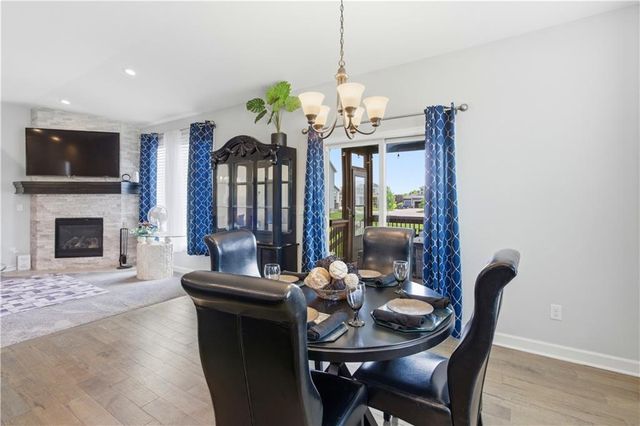 16989 S Heatherwood Street, Olathe, KS 66062