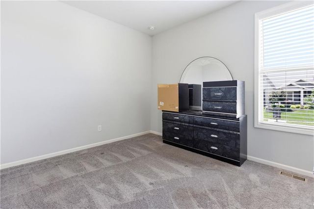 16989 S Heatherwood Street, Olathe, KS 66062