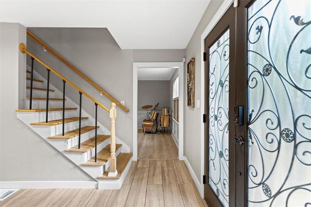 2731 Brackenwood Drive, Snellville, GA 30039