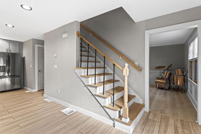 2731 Brackenwood Drive, Snellville, GA 30039