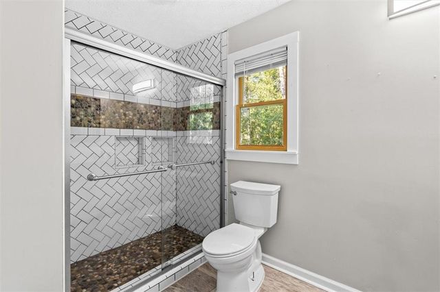 2731 Brackenwood Drive, Snellville, GA 30039