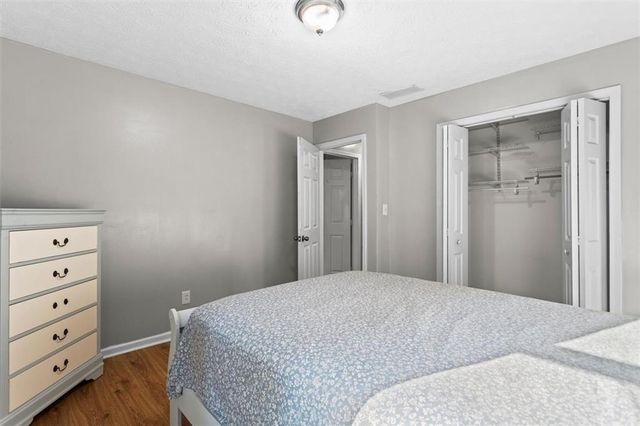 2731 Brackenwood Drive, Snellville, GA 30039