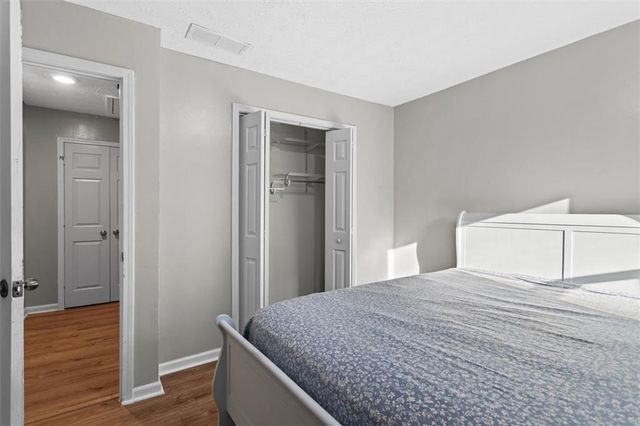 2731 Brackenwood Drive, Snellville, GA 30039