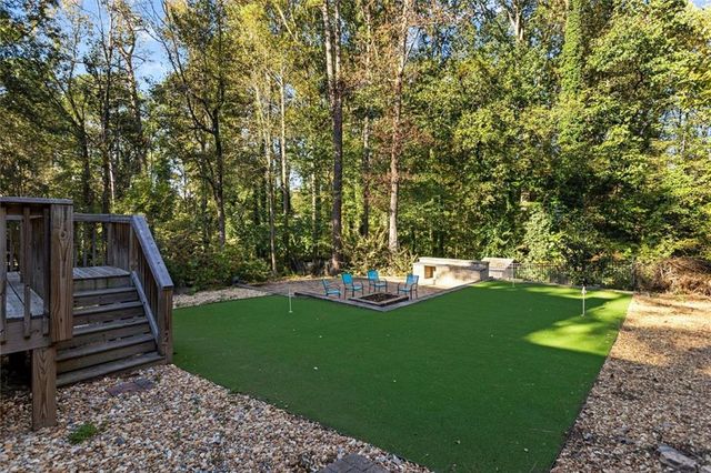 2731 Brackenwood Drive, Snellville, GA 30039