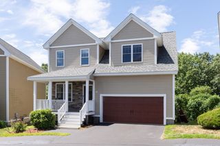74 Indian Ridge Terrace 121, Westford, MA 01886