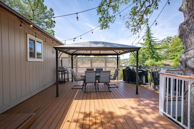 1511 Trading Post Ct, Cool, CA 95614