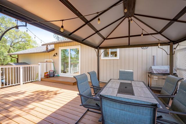 1511 Trading Post Ct, Cool, CA 95614