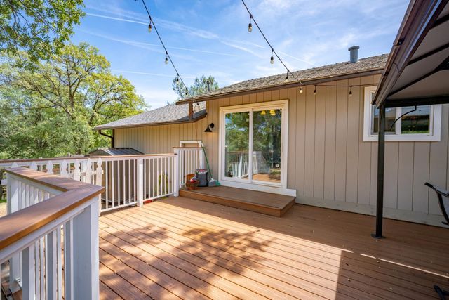 1511 Trading Post Ct, Cool, CA 95614