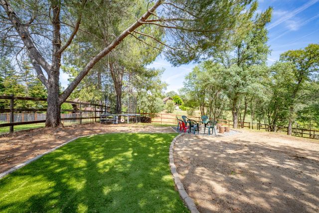 1511 Trading Post Ct, Cool, CA 95614