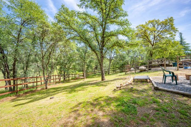 1511 Trading Post Ct, Cool, CA 95614