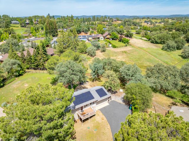 1511 Trading Post Ct, Cool, CA 95614