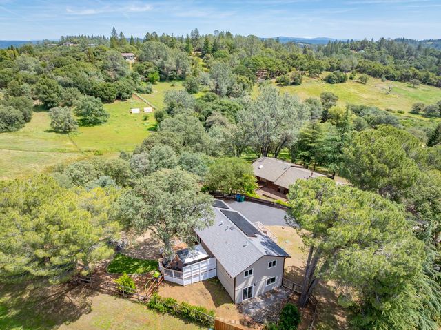 1511 Trading Post Ct, Cool, CA 95614