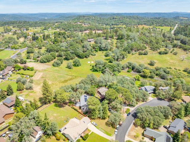 1511 Trading Post Ct, Cool, CA 95614