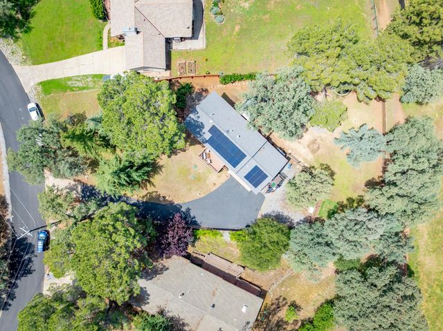 1511 Trading Post Ct, Cool, CA 95614