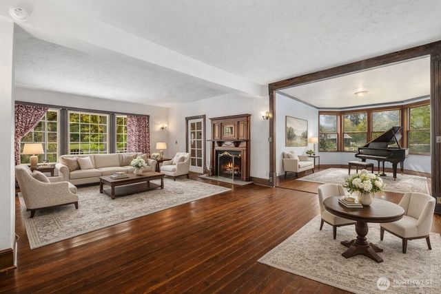 13130 SW 261st Place, Vashon, WA 98070
