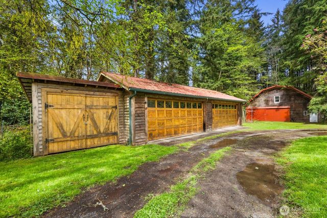13130 SW 261st Place, Vashon, WA 98070