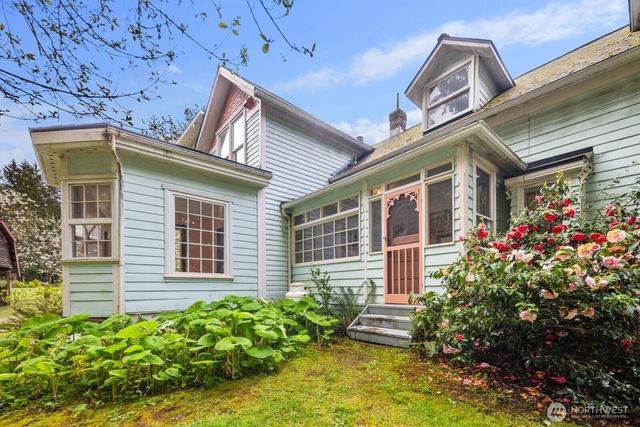 13130 SW 261st Place, Vashon, WA 98070