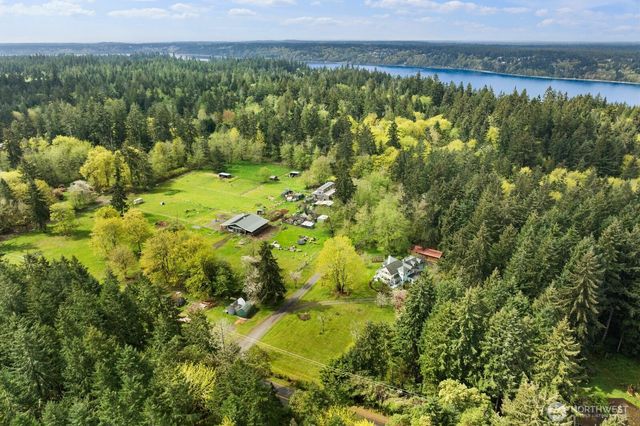 13130 SW 261st Place, Vashon, WA 98070