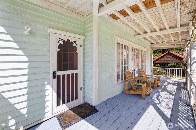 13130 SW 261st Place, Vashon, WA 98070