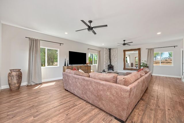 6809 Crystal Blvd, El Dorado, CA 95623