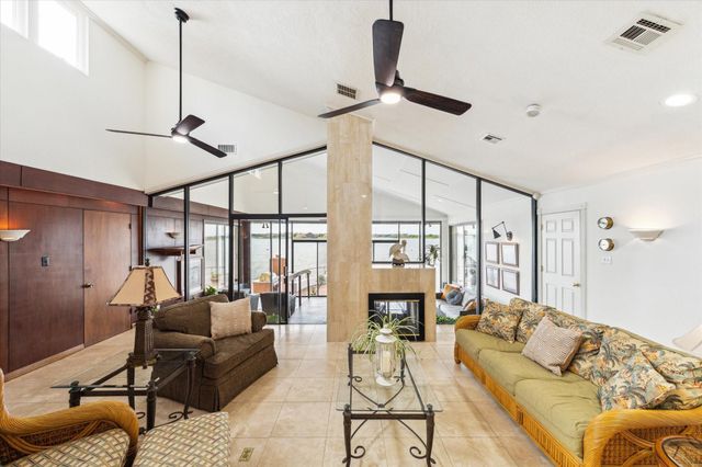 2414 Baycrest Drive, Houston, TX 77058