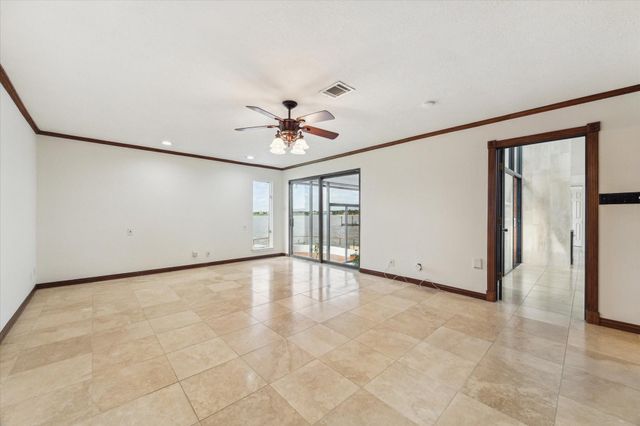 2414 Baycrest Drive, Houston, TX 77058