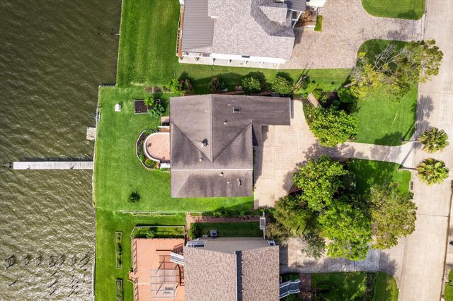 2414 Baycrest Drive, Houston, TX 77058
