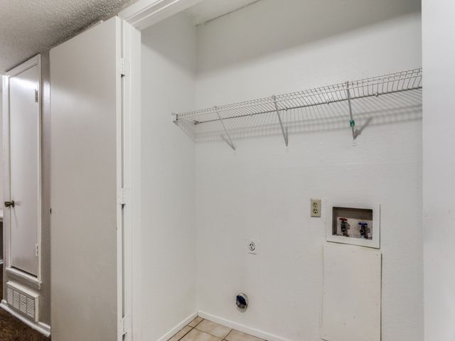 121 - 123 Allencrest Drive, White Settlement, TX 76108