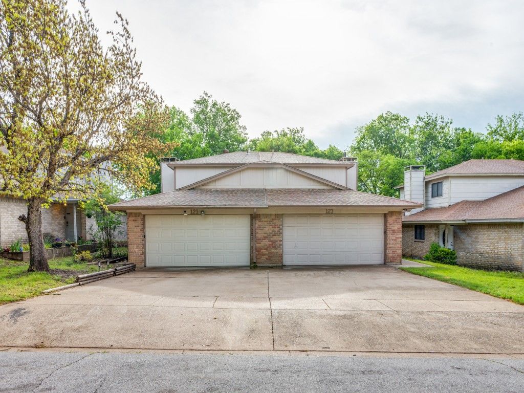 121 - 123 Allencrest Drive, White Settlement, TX 76108