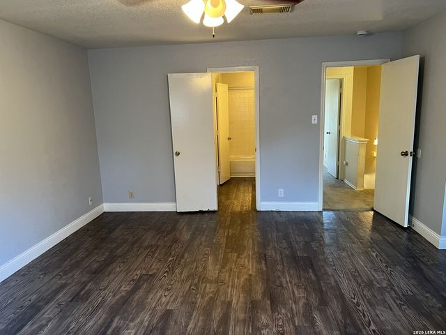 7 Latrobe Post, San Antonio, TX 78240