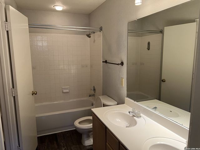 7 Latrobe Post, San Antonio, TX 78240