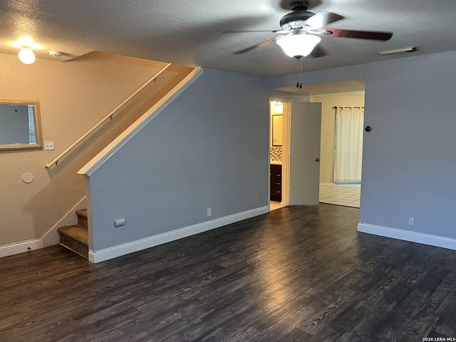 7 Latrobe Post, San Antonio, TX 78240