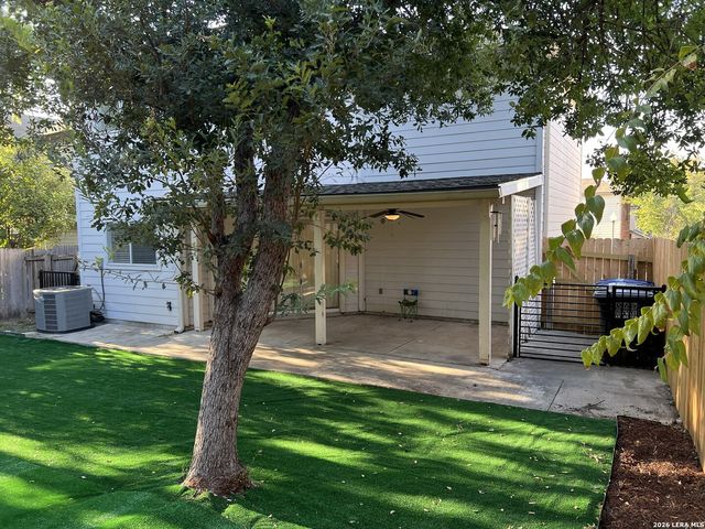 7 Latrobe Post, San Antonio, TX 78240