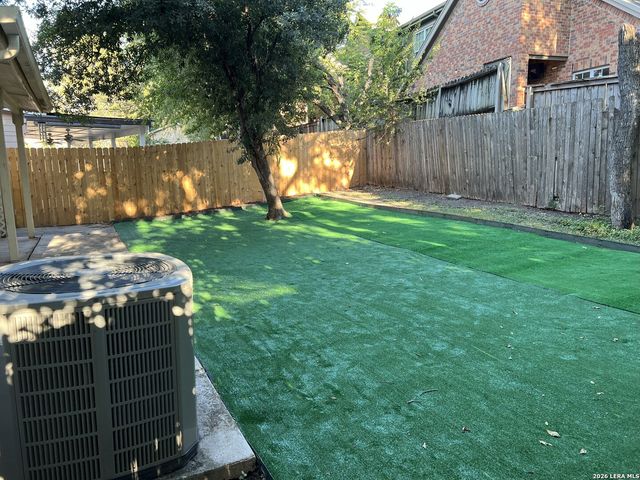 7 Latrobe Post, San Antonio, TX 78240