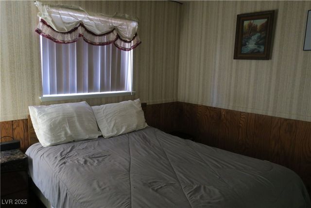 6824 Calella Drive, Las Vegas, NV 89103