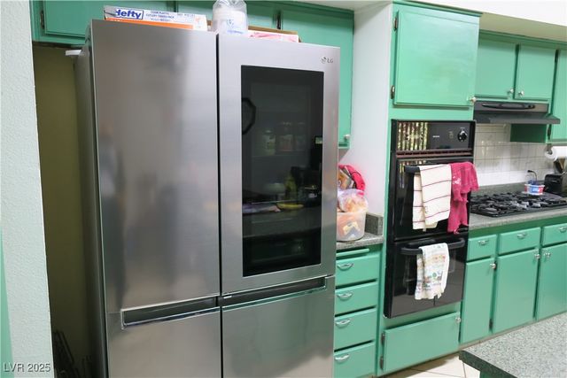 6824 Calella Drive, Las Vegas, NV 89103