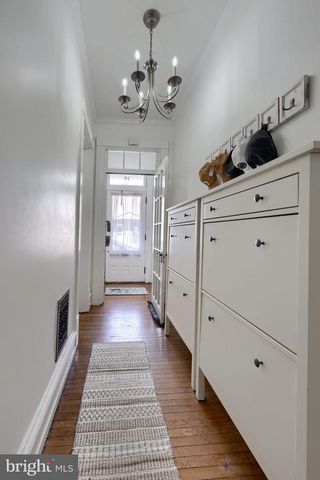 14 W ORANGE ST, Lititz, PA 17543