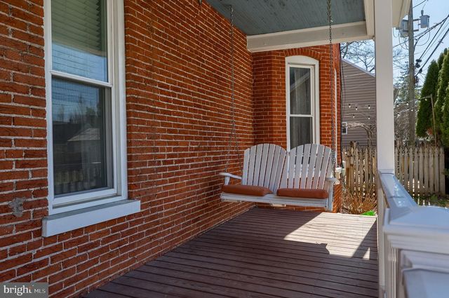 14 W ORANGE ST, Lititz, PA 17543