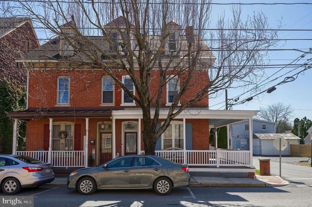 14 W ORANGE ST, Lititz, PA 17543