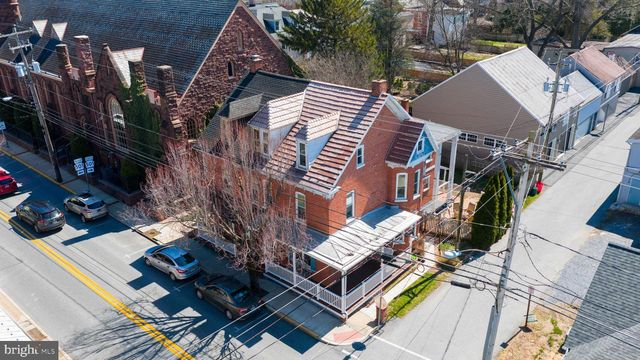 14 W ORANGE ST, Lititz, PA 17543