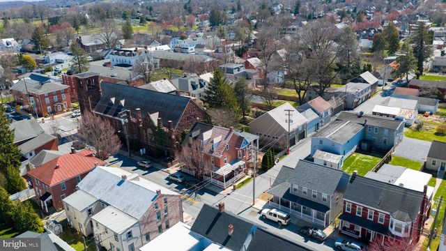 14 W ORANGE ST, Lititz, PA 17543