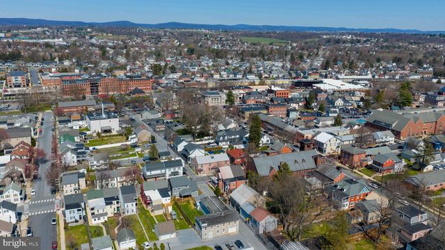 14 W ORANGE ST, Lititz, PA 17543