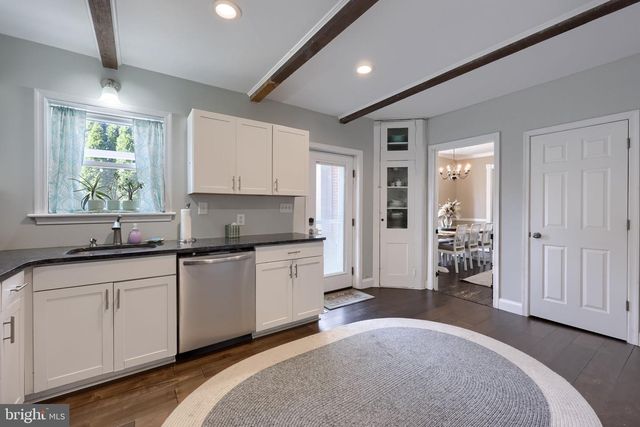 14 W ORANGE ST, Lititz, PA 17543