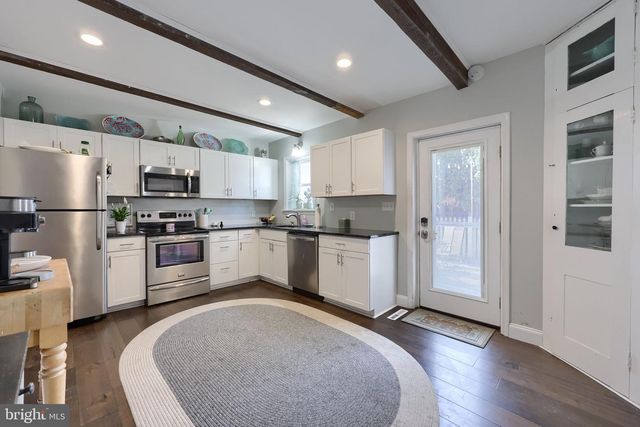 14 W ORANGE ST, Lititz, PA 17543
