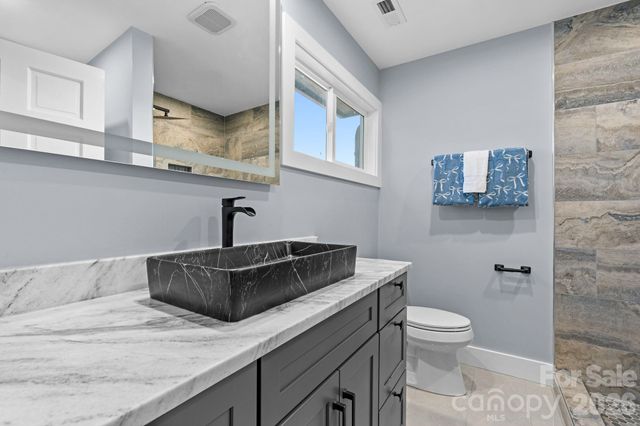 115 Nader Avenue, Weaverville, NC 28787